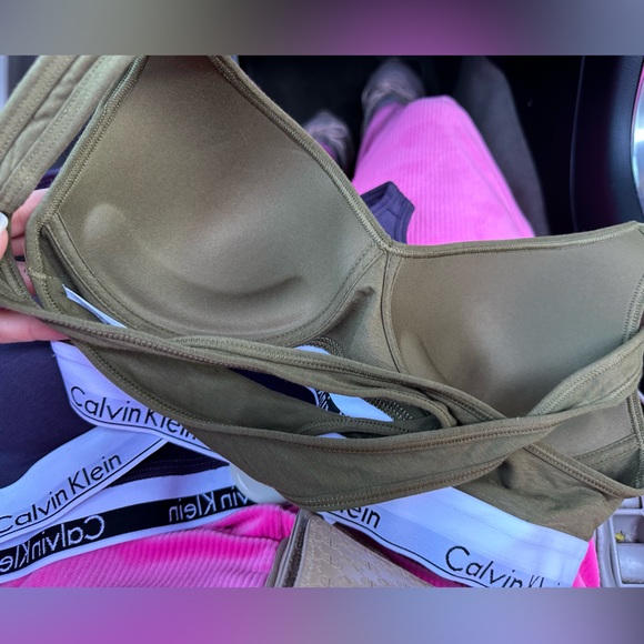 Calvin Klein Medium push-up bralette NWT - Picture 3 of 7